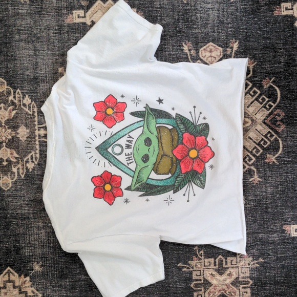 Star Wars Tops - Star Wars baby Yoda small crop T-shirt